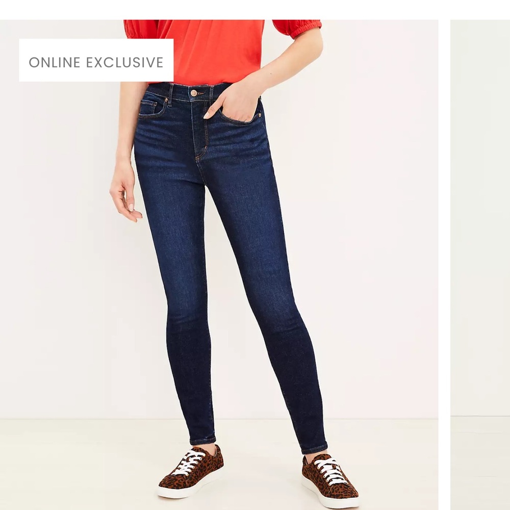 Online Exclusive Loft Skinny Jeans. New without tags. Never worn. Dark wash.